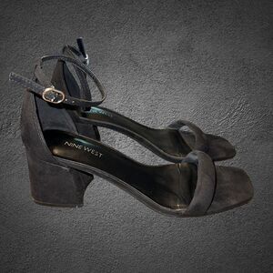 Nine West Women’s Size 10M Black Heels Suede Ankle Strap